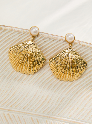 Pearly Seashell Dangle Earrings - ARULA