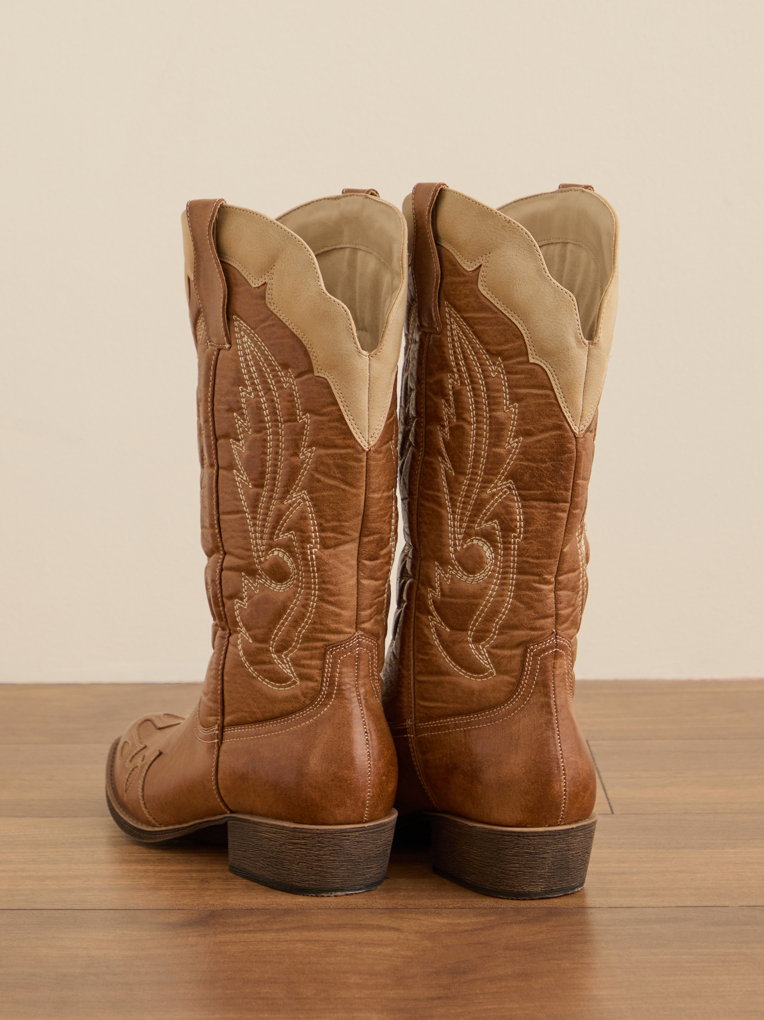 Cisco Wide Width Calf Western Boots in Tan Arula