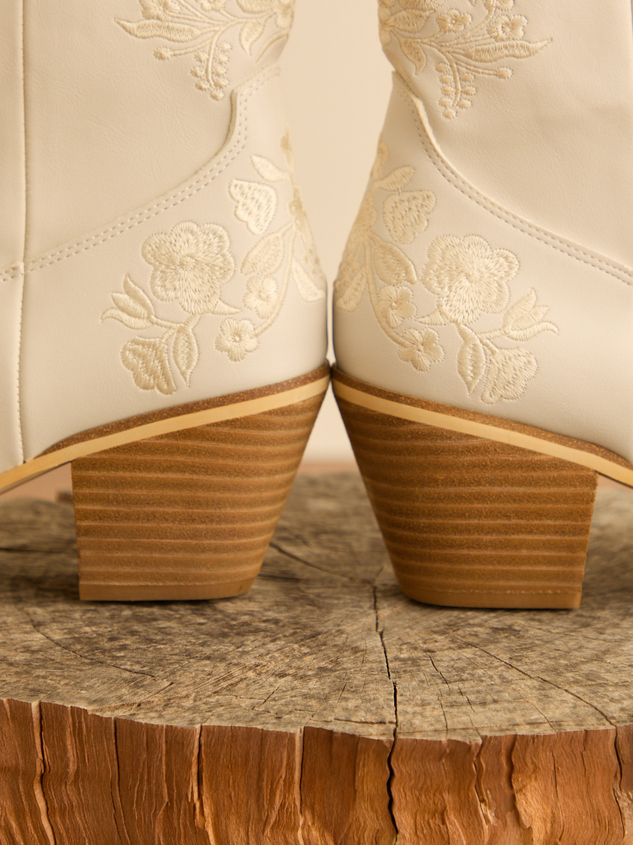 Caroline Embroidered Western Booties Detail 3 - ARULA