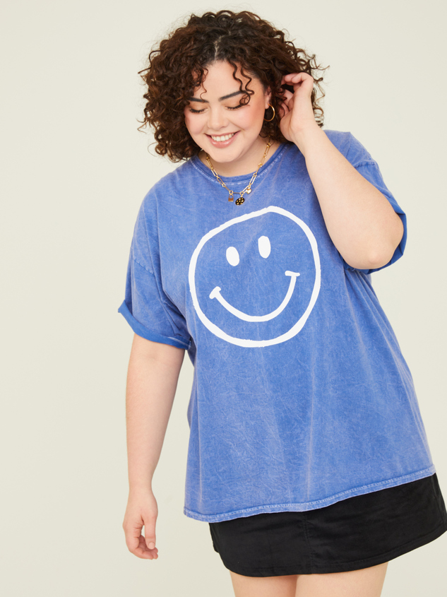 Smiley Face Oversized Tee Detail 5 - ARULA