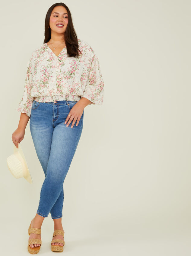 Vintage Wash Waist Smoothing Skinny Jeans Detail 2 - ARULA