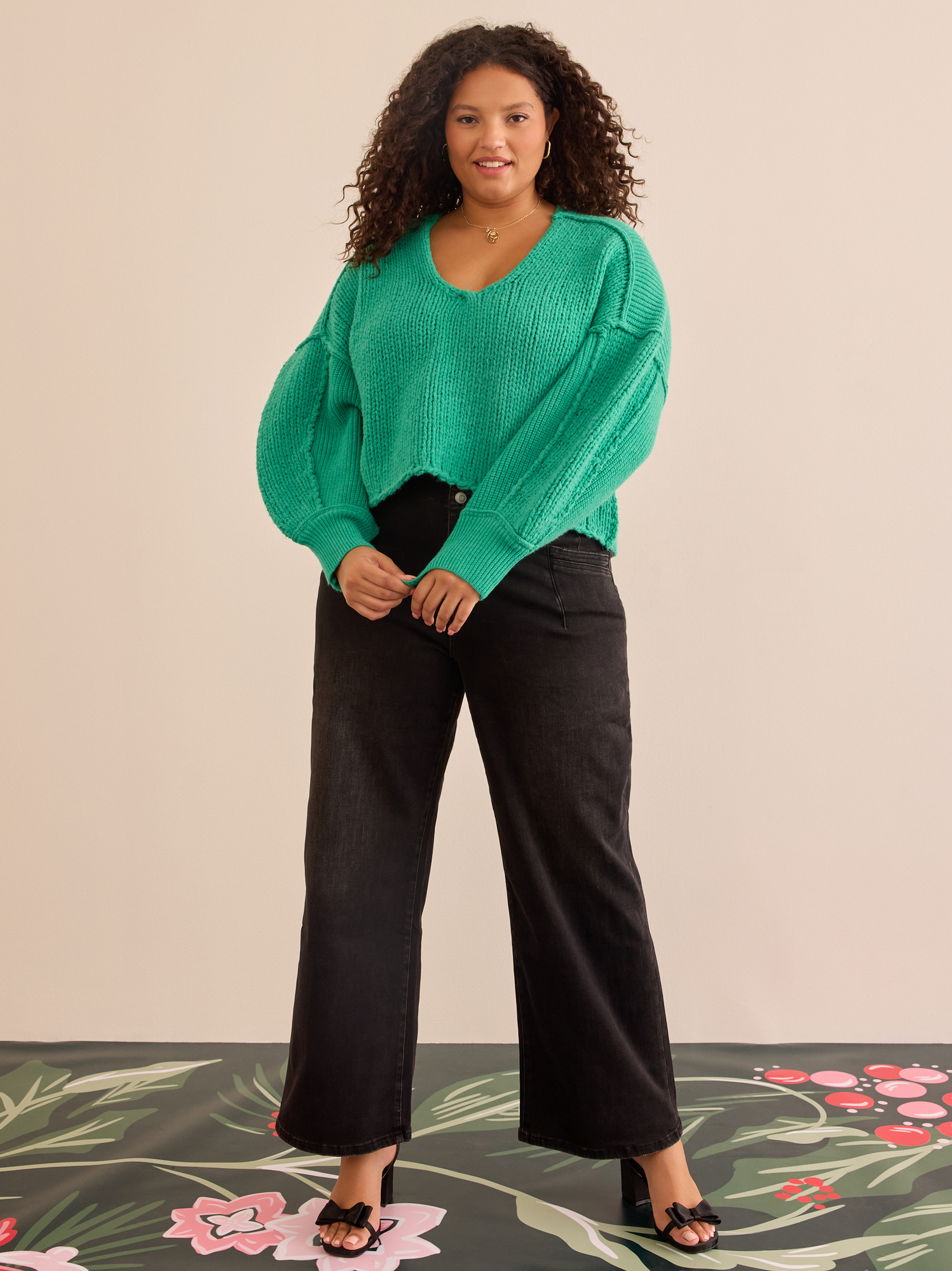 Laney Cropped Sweater in Green Arula