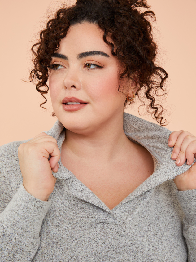 Balance Breeze Collared Top Detail 6 - ARULA