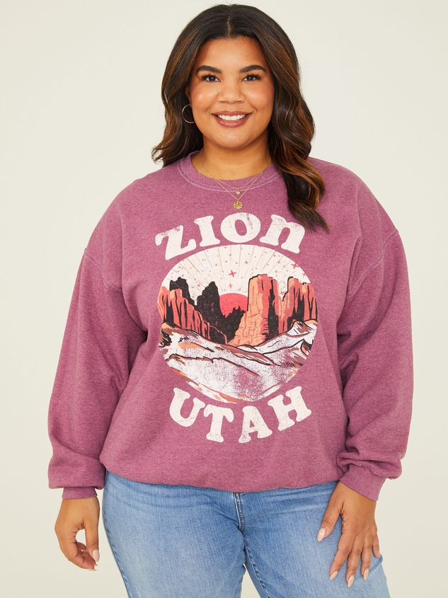 Zion Oversized Sweatshirt Detail 1 - ARULA