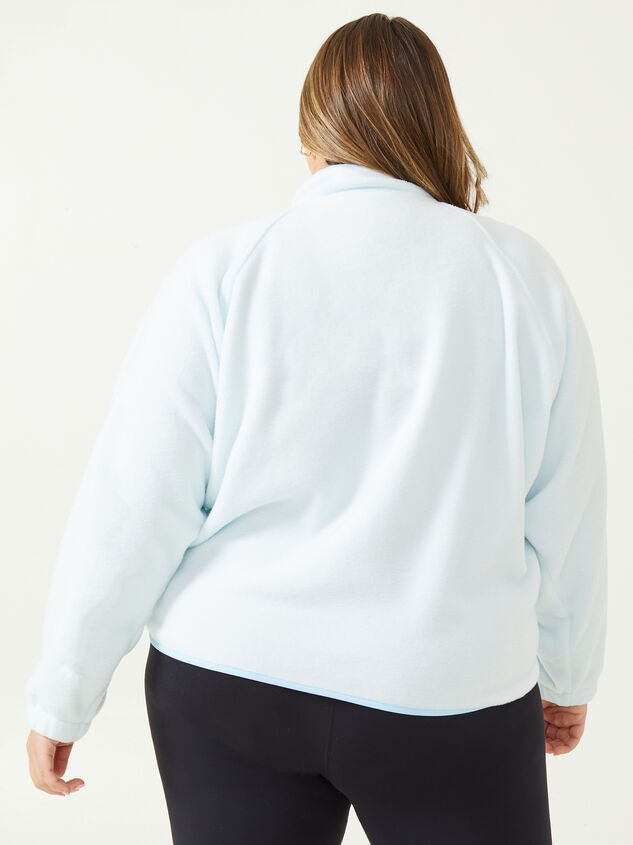 Aurora Fleece Pullover Detail 3 - ARULA