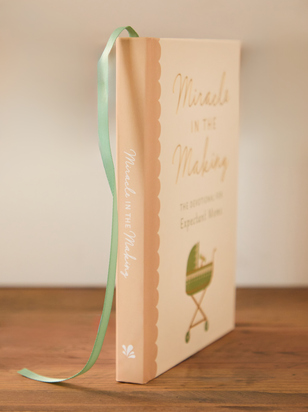 Miracle in the Making: The Devotional for Expectant Moms - ARULA