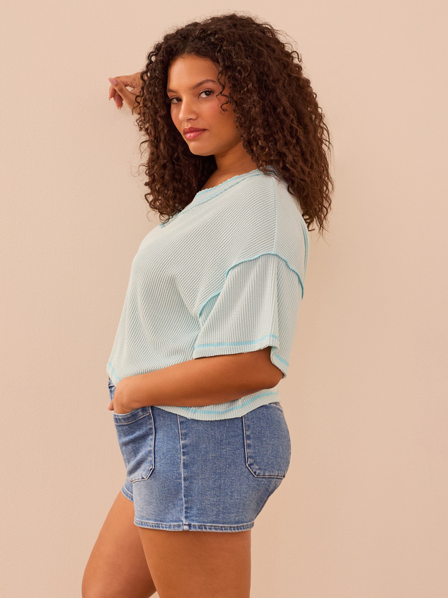Cropped Urban Ribbed Tee Detail 4 - ARULA