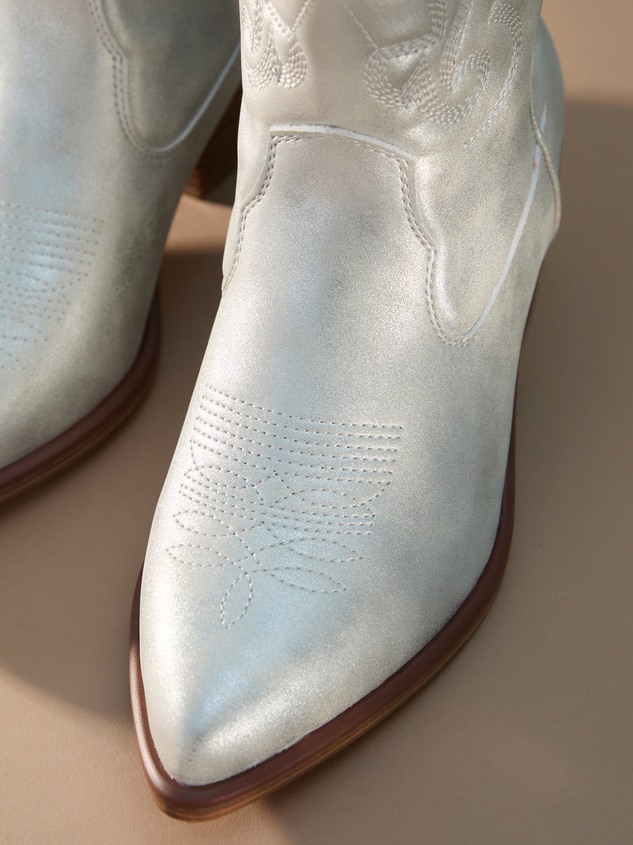 Kelsha Metallic Western Boots Detail 4 - ARULA