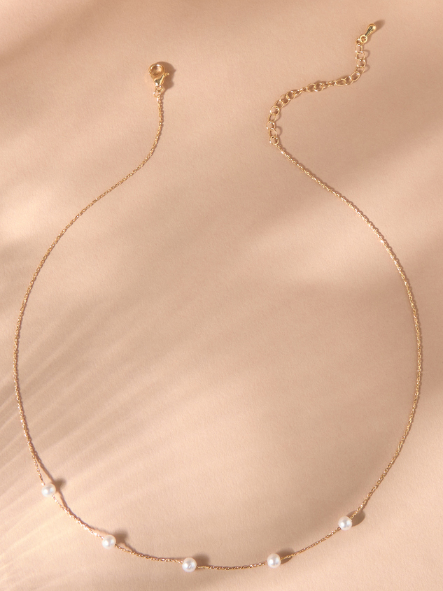 18k Gold Pearl Charm Necklace Detail 3 - ARULA