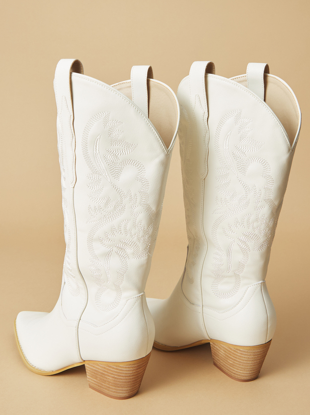 Amaya Wide With & Calf Boots Detail 3 - ARULA