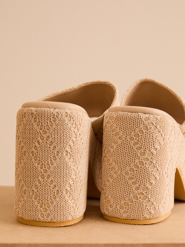 Como Platform Sandal by Matisse Detail 5 - ARULA