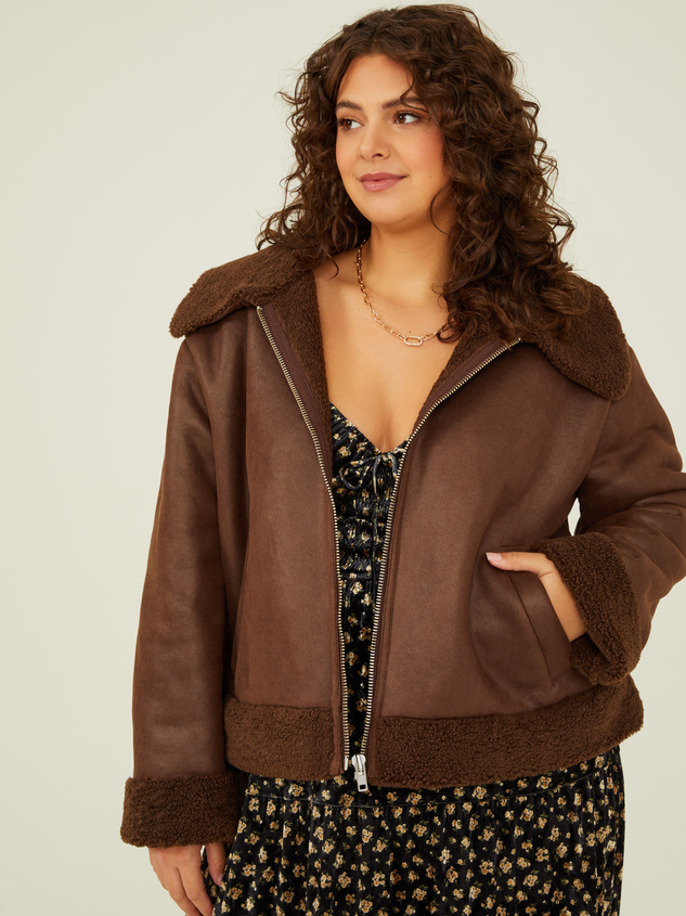 Reed Faux Shearling Jacket Detail 4 - ARULA