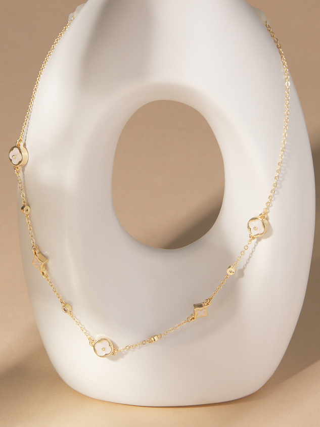 Mother of Pearl Diamond Clover Choker - ARULA