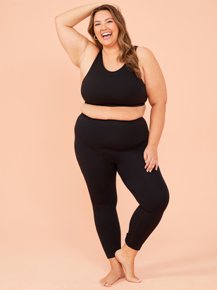 Seamless Ribbed Strappy Sports Bra - ARULA