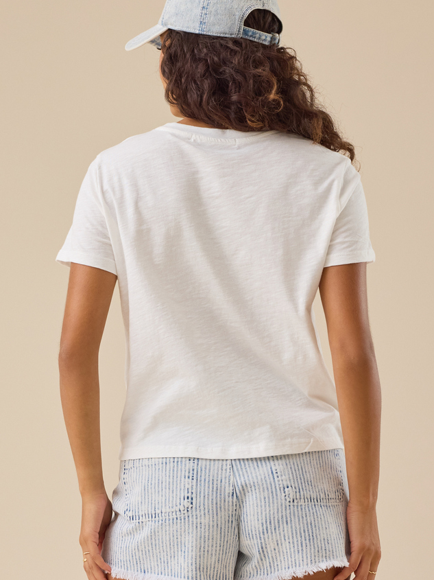 Kyla Girlfriend Tee Detail 4 - ARULA
