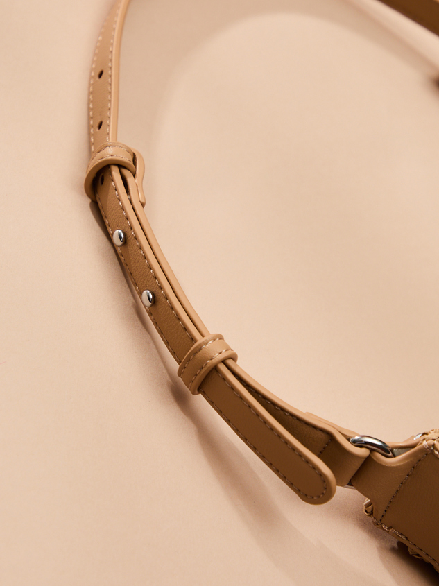 Straw Woven Shoulder Bag Detail 2 - ARULA