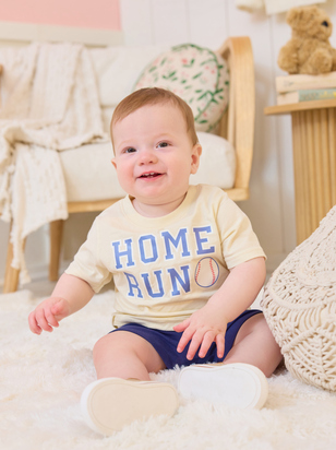 Home Run Baseball Graphic Tee - ARULA - 