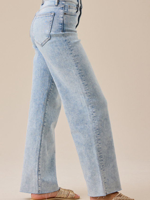 Angelina Straight Leg Jeans Detail 4 - ARULA
