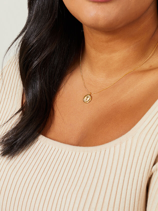 18k Gold Monogram Necklace - T Detail 3 - ARULA