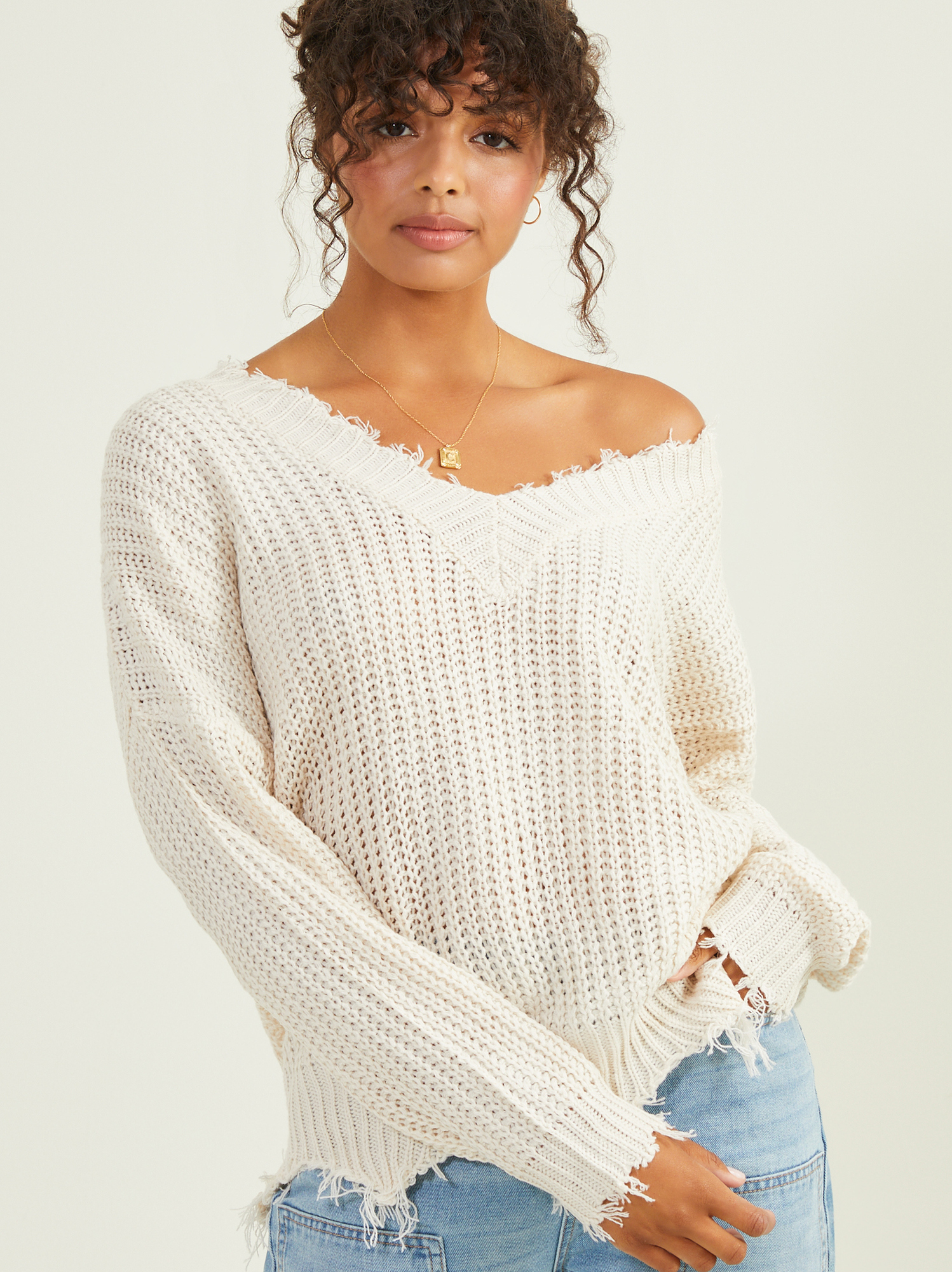 Kaelie Distressed Sweater in Ivory Altar d State