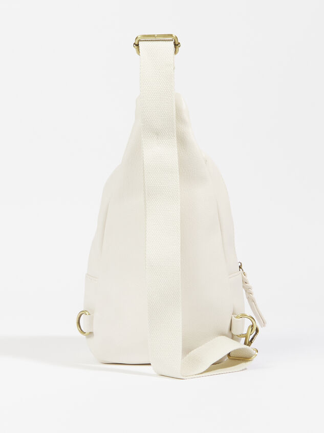 Voyager Sling Bag Detail 3 - ARULA