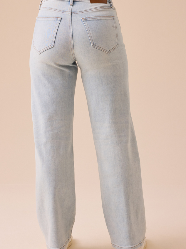 Denver Straight Leg Jeans Detail 5 - ARULA