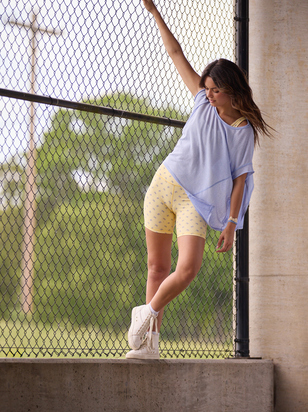 Momentum Oversized Tee - ARULA