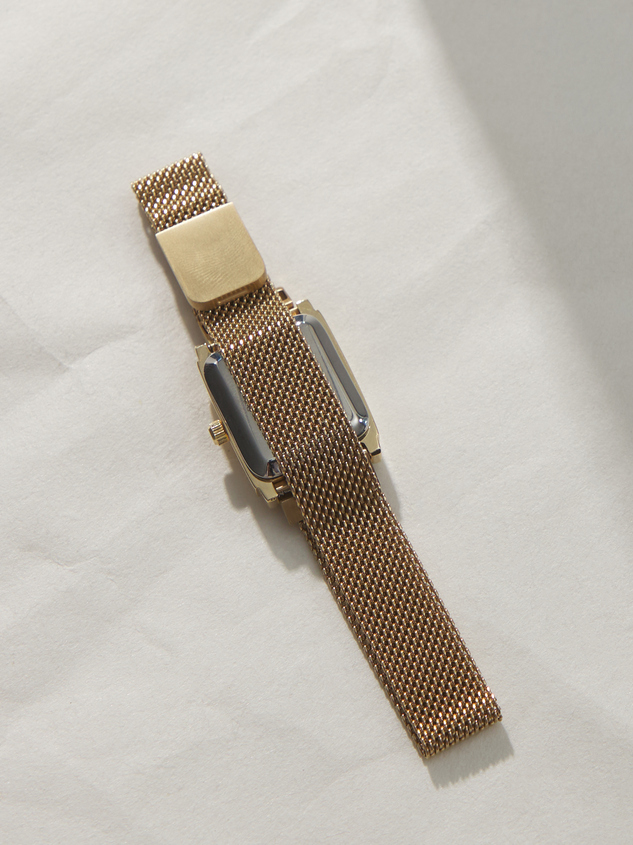 Rectangle Face Mesh Watch Detail 2 - ARULA