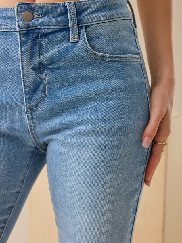 Carrie Flared Jeans Detail 3 - ARULA