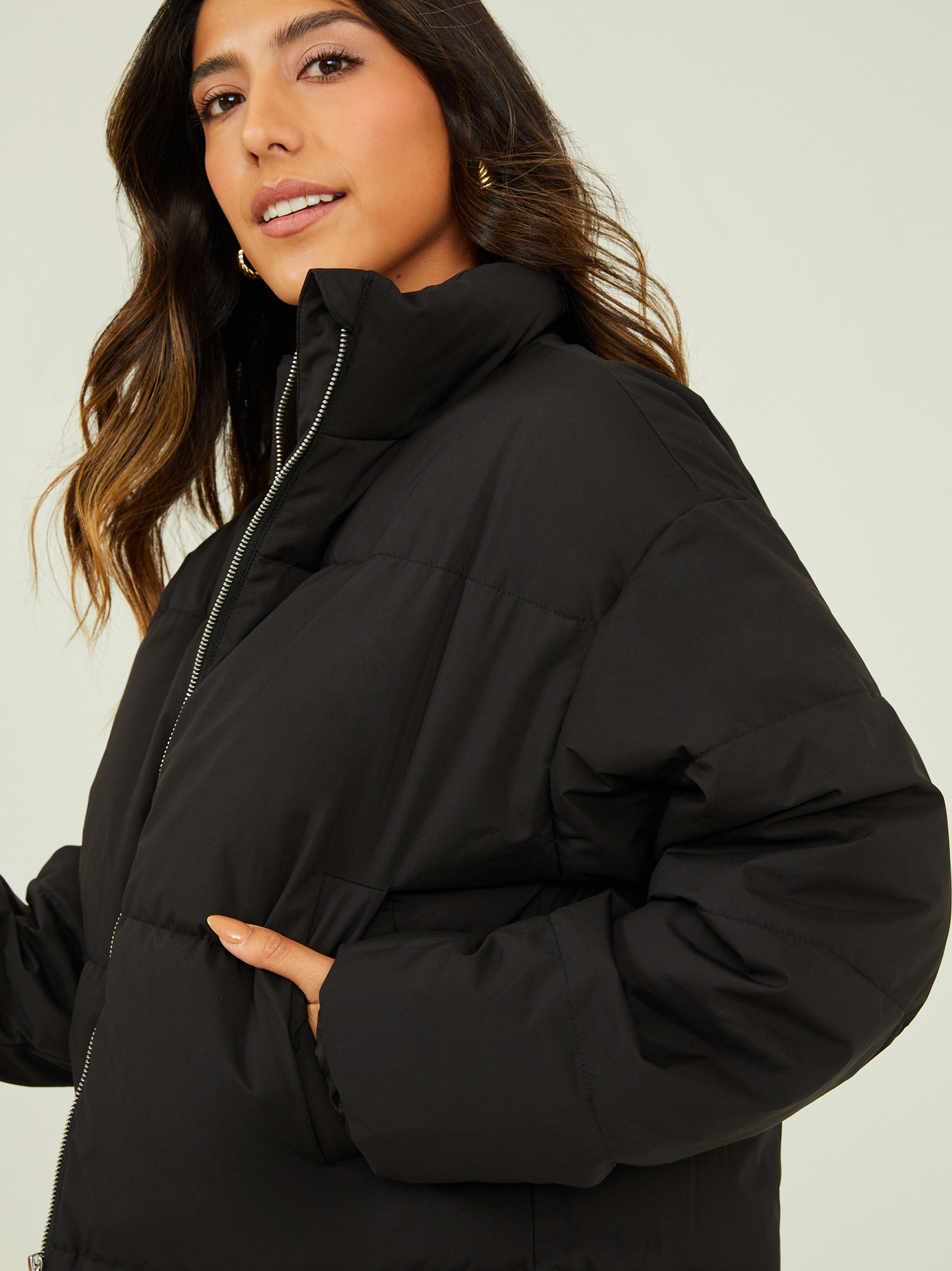 Casey Puffer Jacket in Black Altar d State