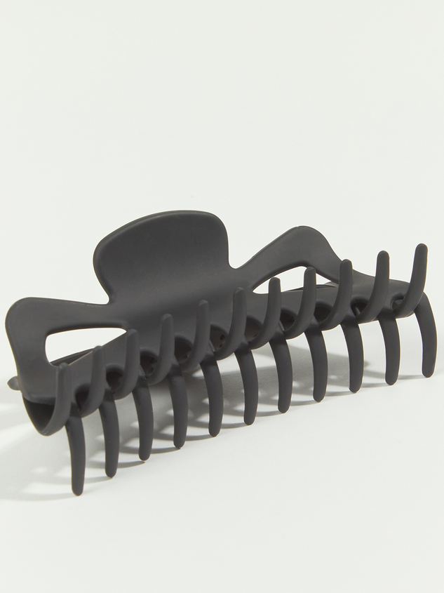 Ella Claw Clip - Black Detail 2 - ARULA