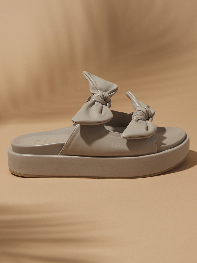 Kiki Platform Sandals Detail 2 - ARULA