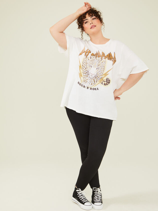 Def Leppard Oversized Tee Detail 1 - ARULA