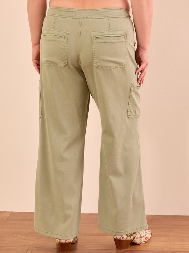Greer Utility Cargo Pants Detail 4 - ARULA