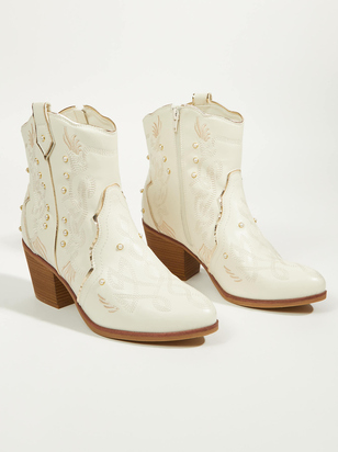 Zynthia Wide Width Boots - ARULA