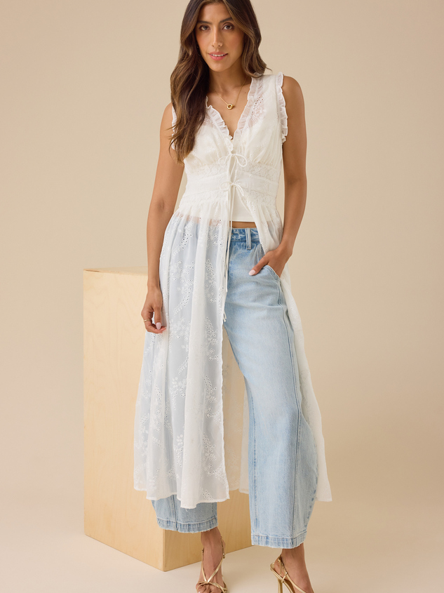 Quinn Eyelet Kimono Detail 3 - ARULA