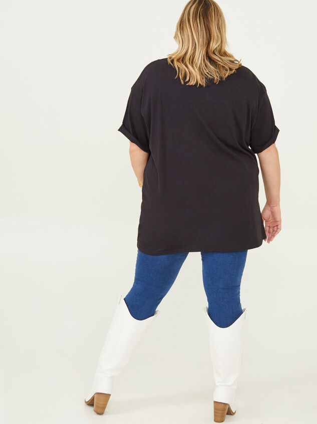 Love Grows Strong Oversized Tee Detail 3 - ARULA