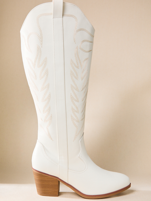 Sierra Wide Width & Calf Boots Detail 2 - ARULA