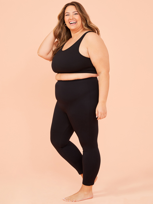 Seamless Ribbed Leggings Detail 2 - ARULA