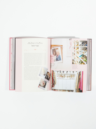Dolly Parton Behind the Seams Table Book - ARULA