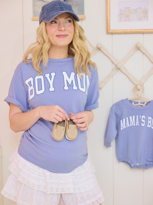 Boy Mom Graphic Tee - ARULA - 