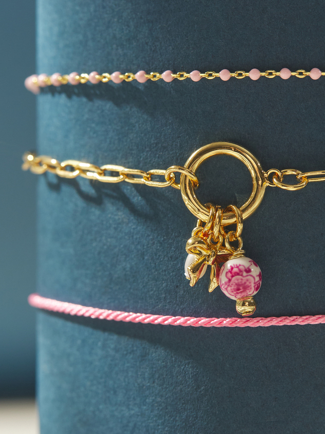Blush Charm Bracelet Set Detail 2 - ARULA