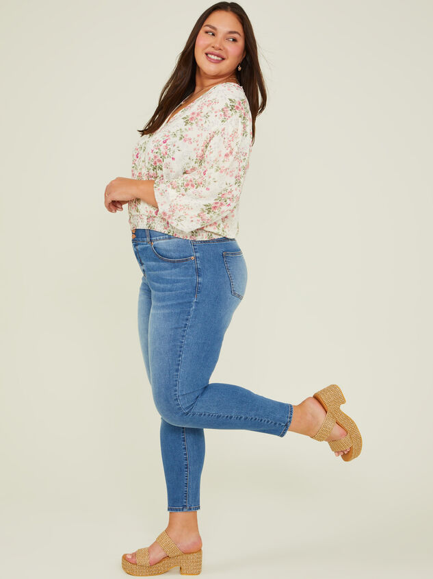 Eliana Top Detail 3 - ARULA
