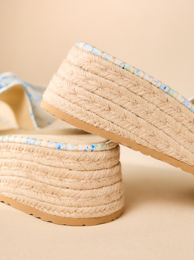 The Praciee Platform Sandal Detail 3 - ARULA