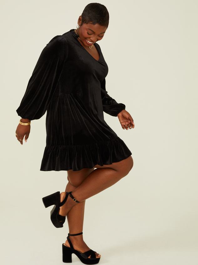 Dusty Velvet Dress Detail 4 - ARULA
