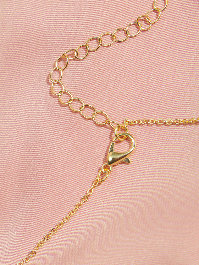 Dainty Clover Charm Necklace Detail 2 - ARULA