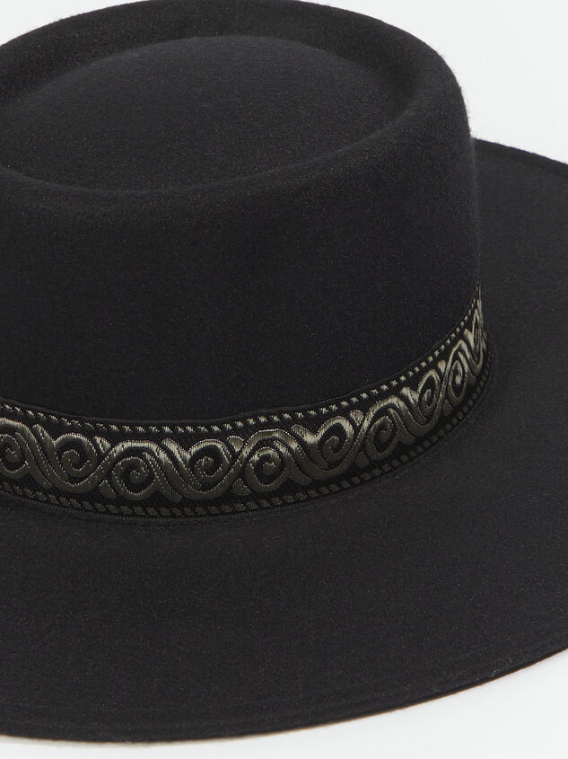 Kehlani Hat Detail 2 - ARULA