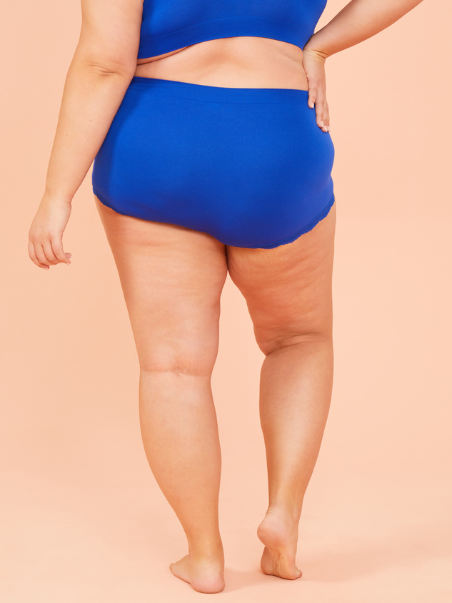 Seamless Boyshort Undie Detail 5 - ARULA