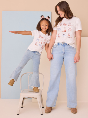 Boots and Bows Mama Tee - ARULA - 