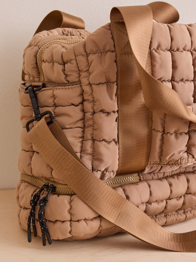Level Up Puffer Tote Bag Detail 3 - ARULA